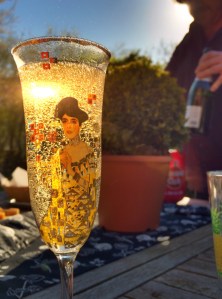 cava in de tuin